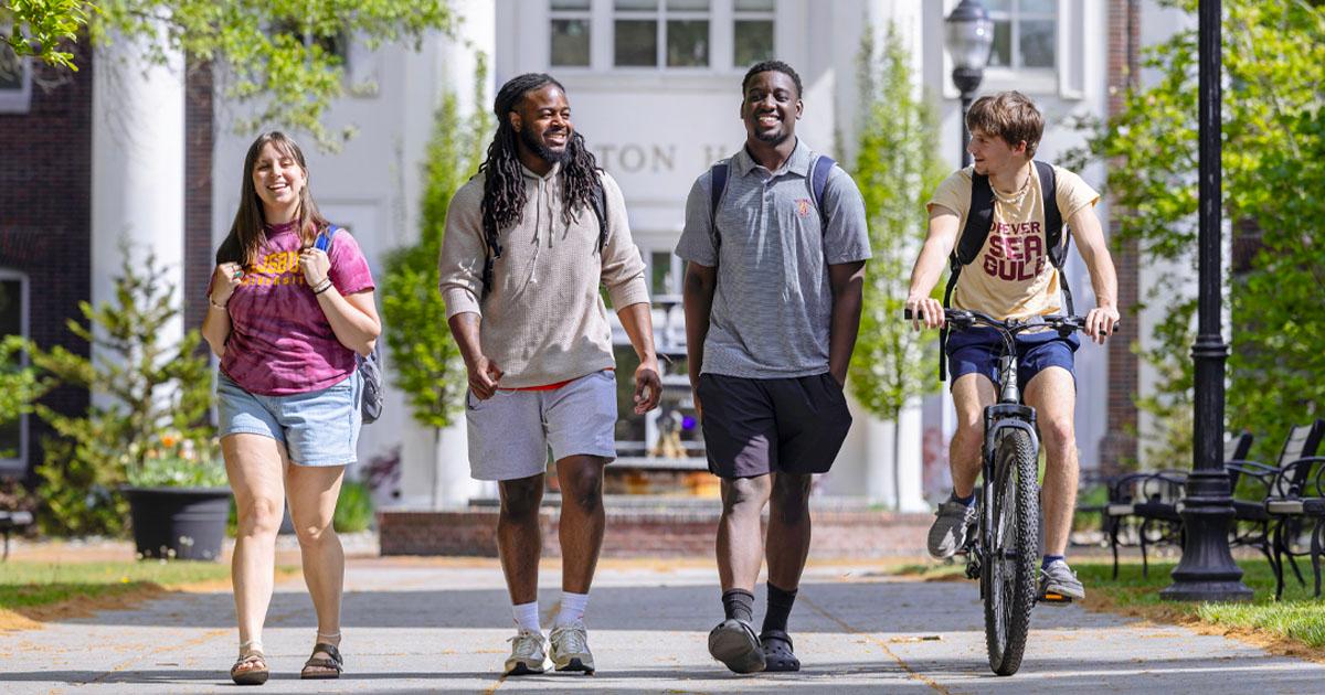 'Washington Monthly' Again Ranks SU Among the Best Values in Higher Education